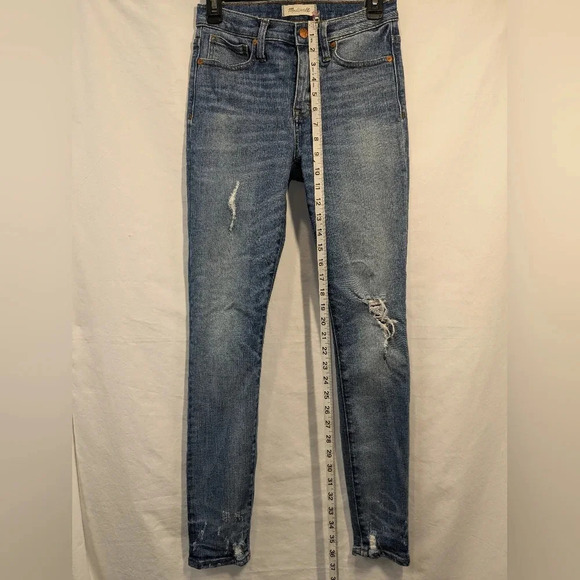 Madewell women's 9" high rise skinny jeans # J0513 , destructed hem , size 25 - Picture 6 of 10